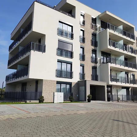Gina In Riva Park Apartment